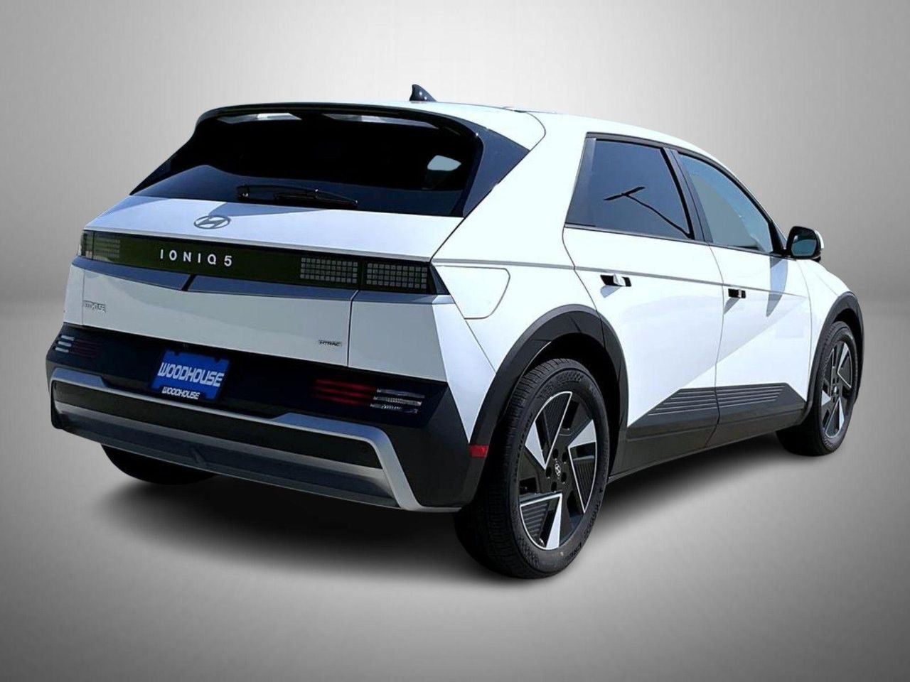New 2026 White Hyundai SE image 5