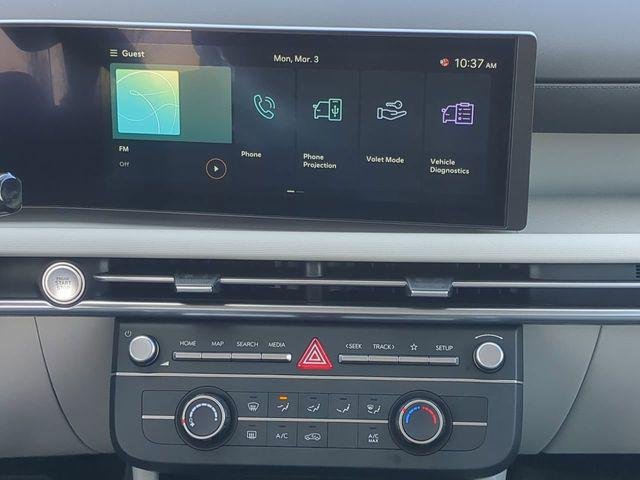 New 2025 Gray Hyundai SE FWD image 18