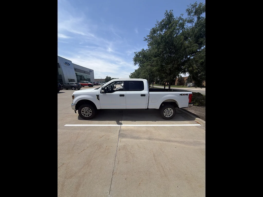 Used 2018 Oxford White Ford XLT image 2