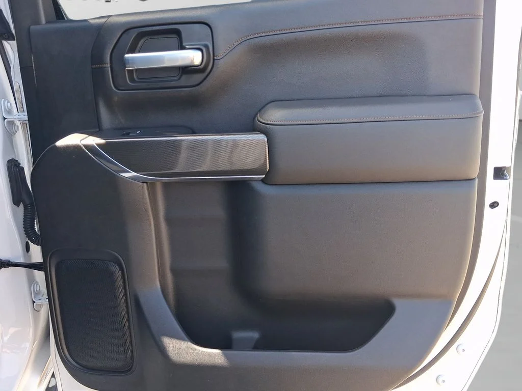 Used 2021 Summit White GMC AT4 image 30