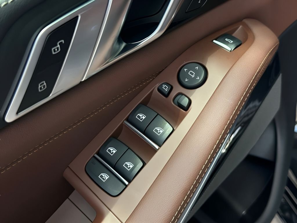 New 2026 Black Sapphire Metallic BMW xDrive40i image 13