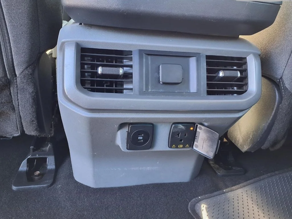 Used 2024 Black Ford XLT image 23