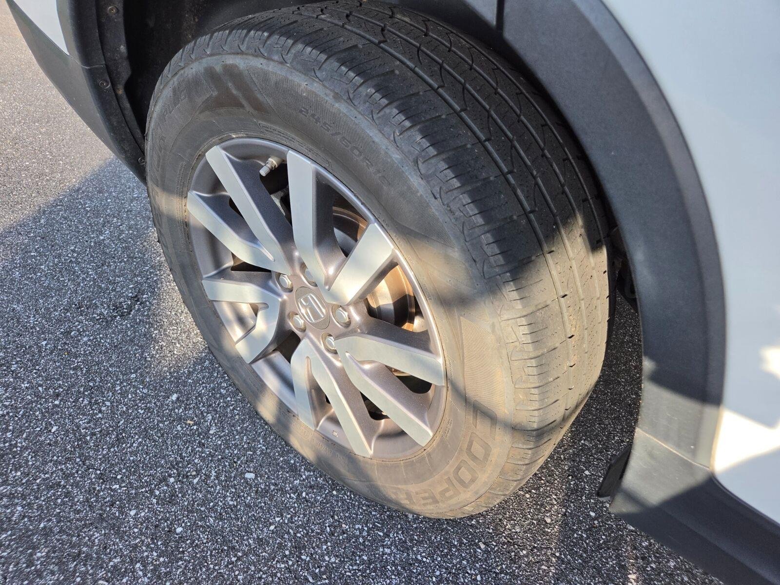 Used 2020 White Honda EX-L image 4