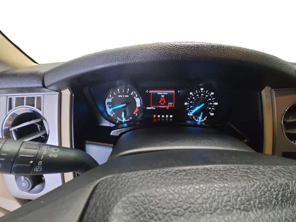 Used 2015 Gray Ford XLT image 20