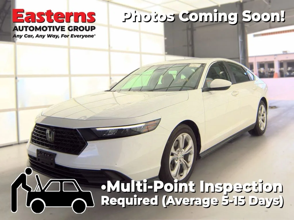 Used 2025 White Honda LX image 1