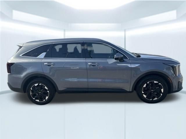 Used 2024 Silver Kia S image 5