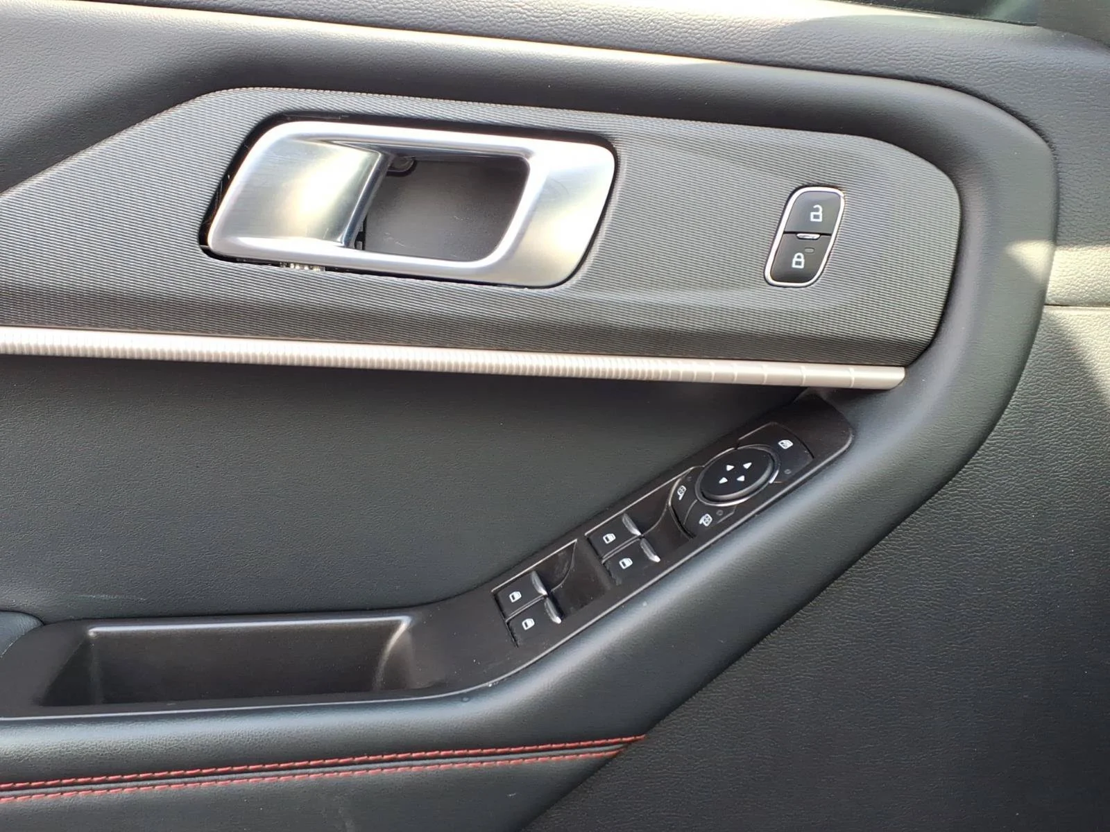 Used 2025 Black Metallic Ford ST-Line image 24