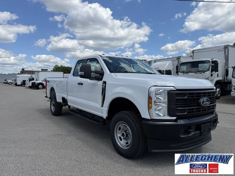 New 2026 Oxford White Ford F-250® XL image 4