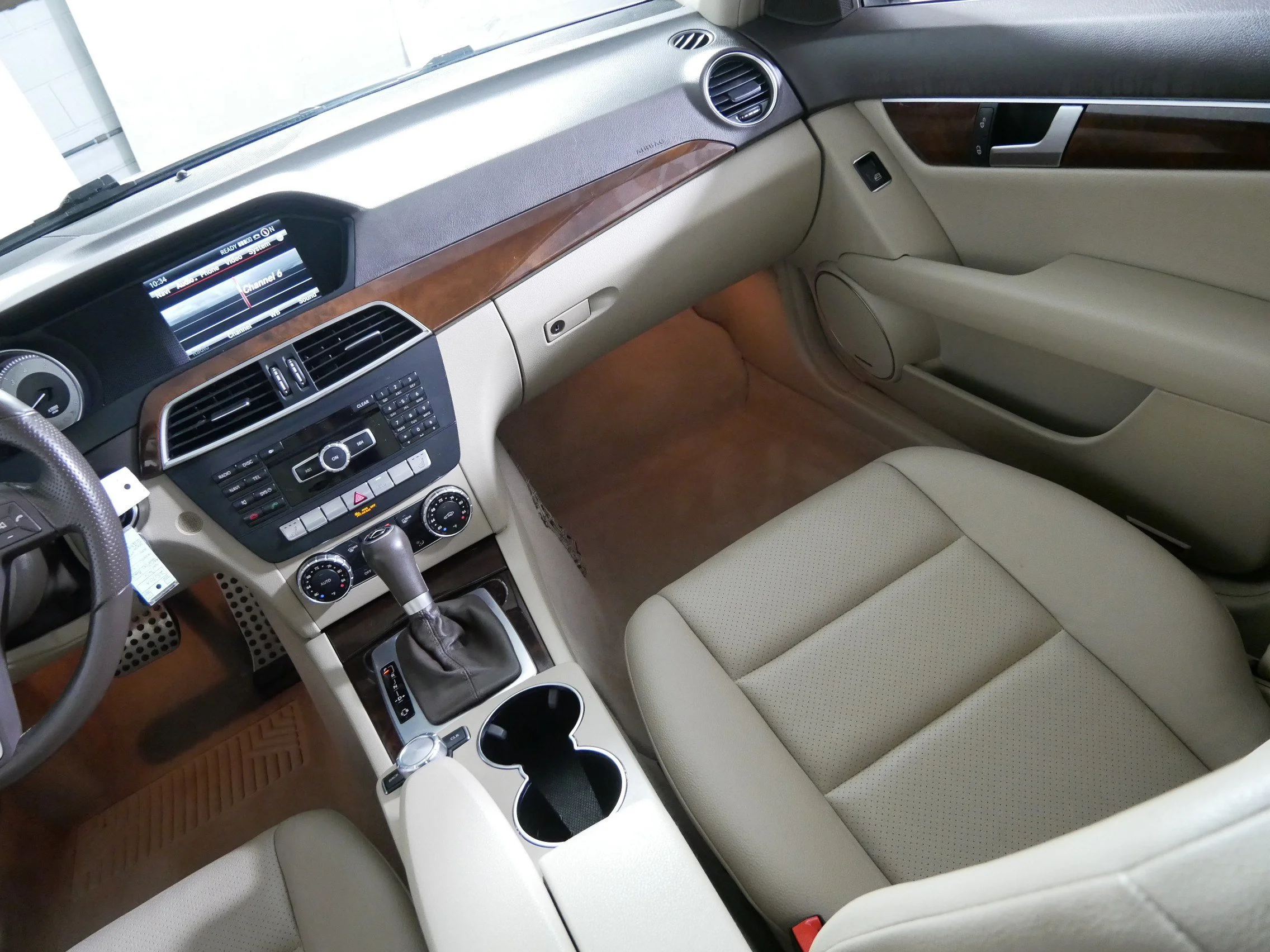 Used 2014 Diamond White Metallic Mercedes-Benz C 300 Sport image 11