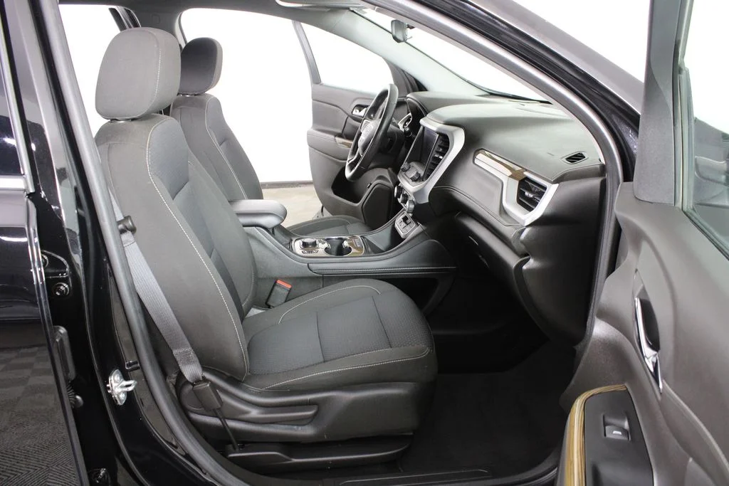 Used 2023 Black GMC SLE image 18