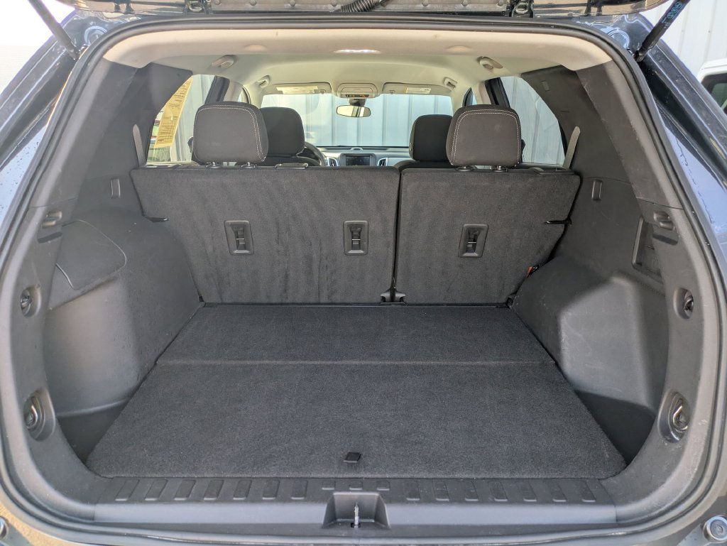 Used 2023 Gray Chevrolet LT image 25