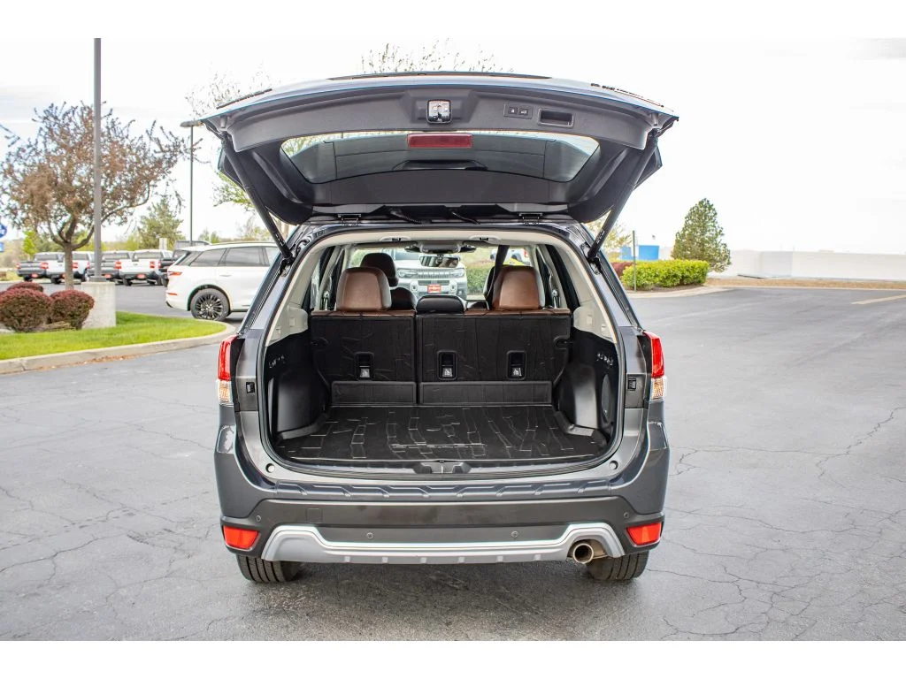Used 2022 Magnetite Gray Metallic Subaru Touring image 10