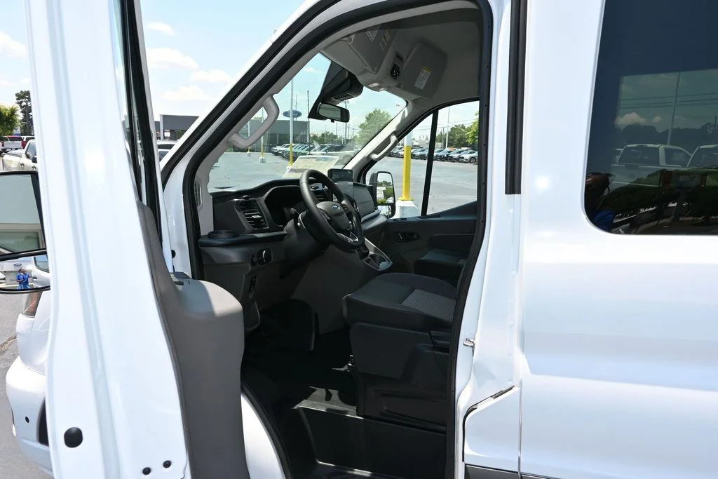 New 2026 Oxford White Ford Passenger Van XLT image 18
