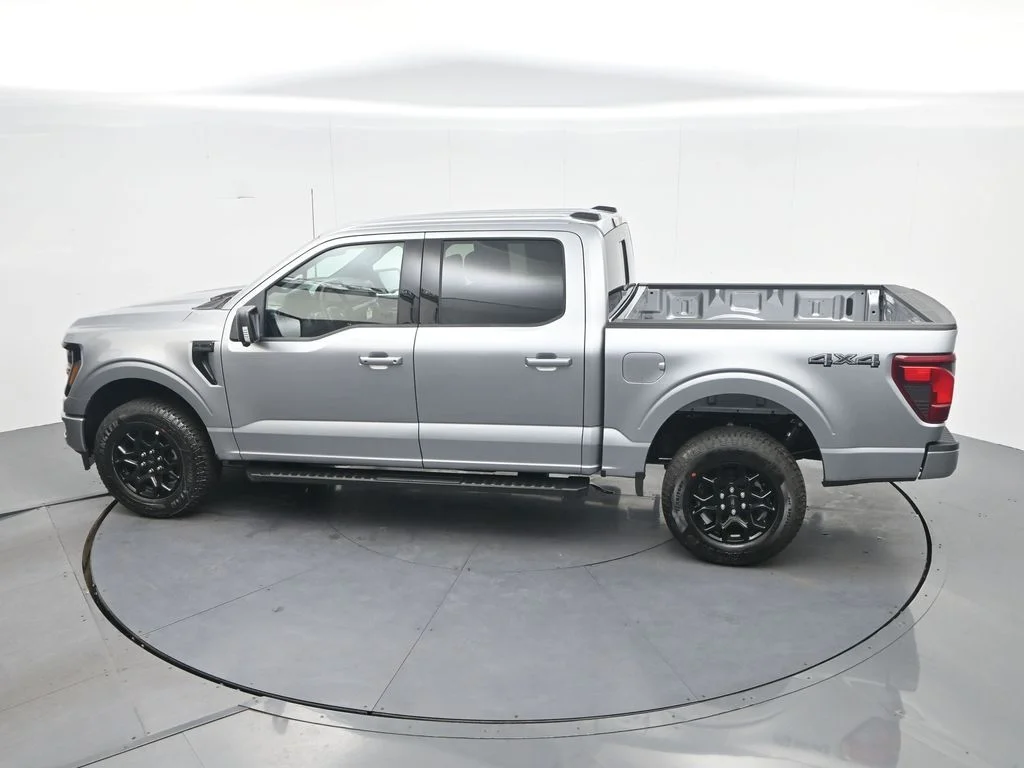 New 2026 Iconic Silver Metallic Ford XLT image 31