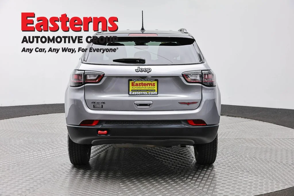 Used 2022 Silver Jeep Trailhawk image 6