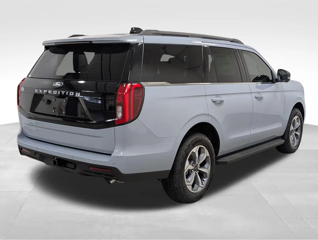 New 2027 Glacier Gray Metallic Tri-Coat Ford Active image 20