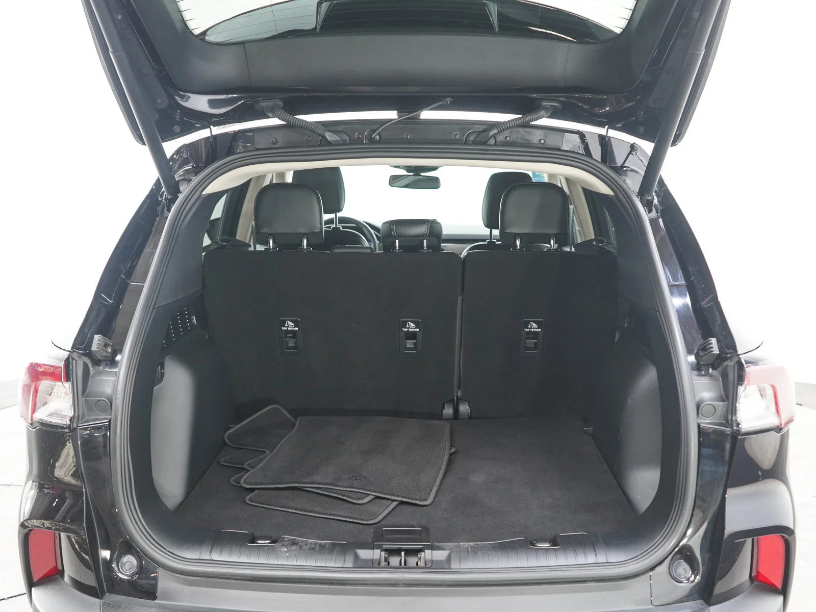 Used 2020 Black Metallic Ford Titanium image 15