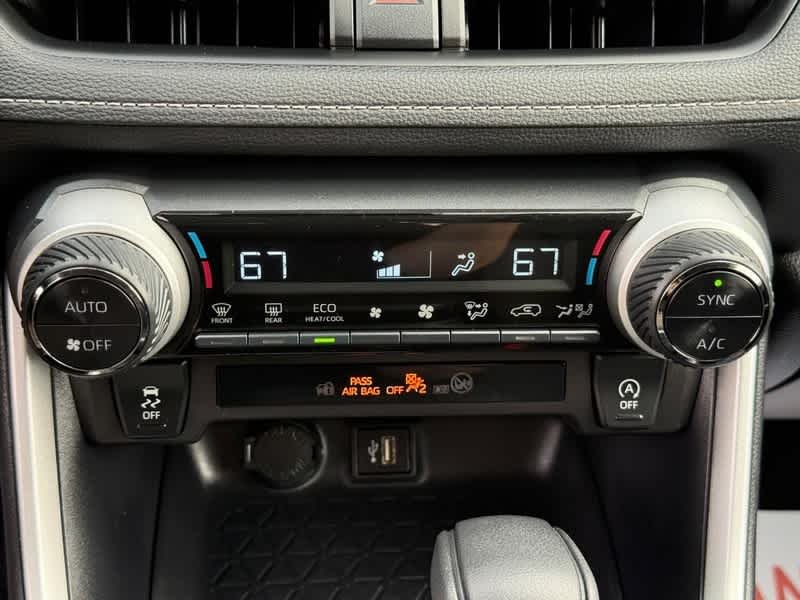 Used 2025 Midnight Black Metallic Toyota XLE image 18