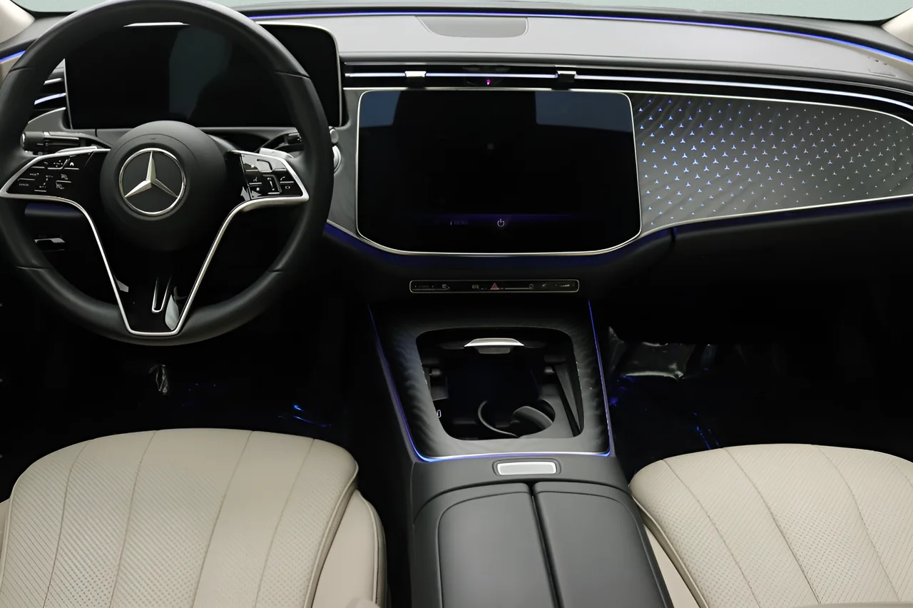 2024 Mercedes-Benz E-Class E350 - Photo 7