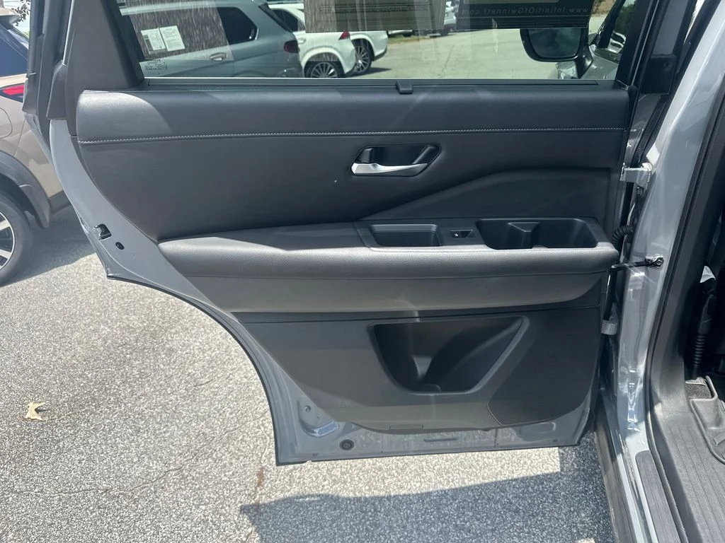 Used 2024 Gray Nissan SL image 18