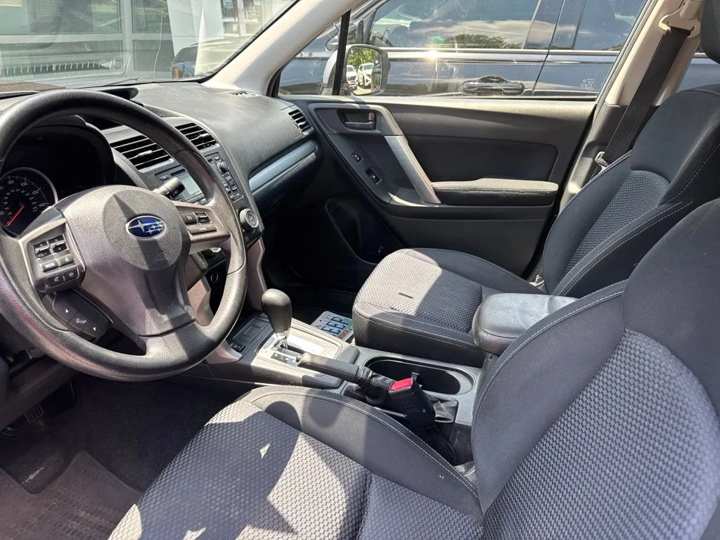 Used 2015 Silver Subaru 2.5i Premium image 14