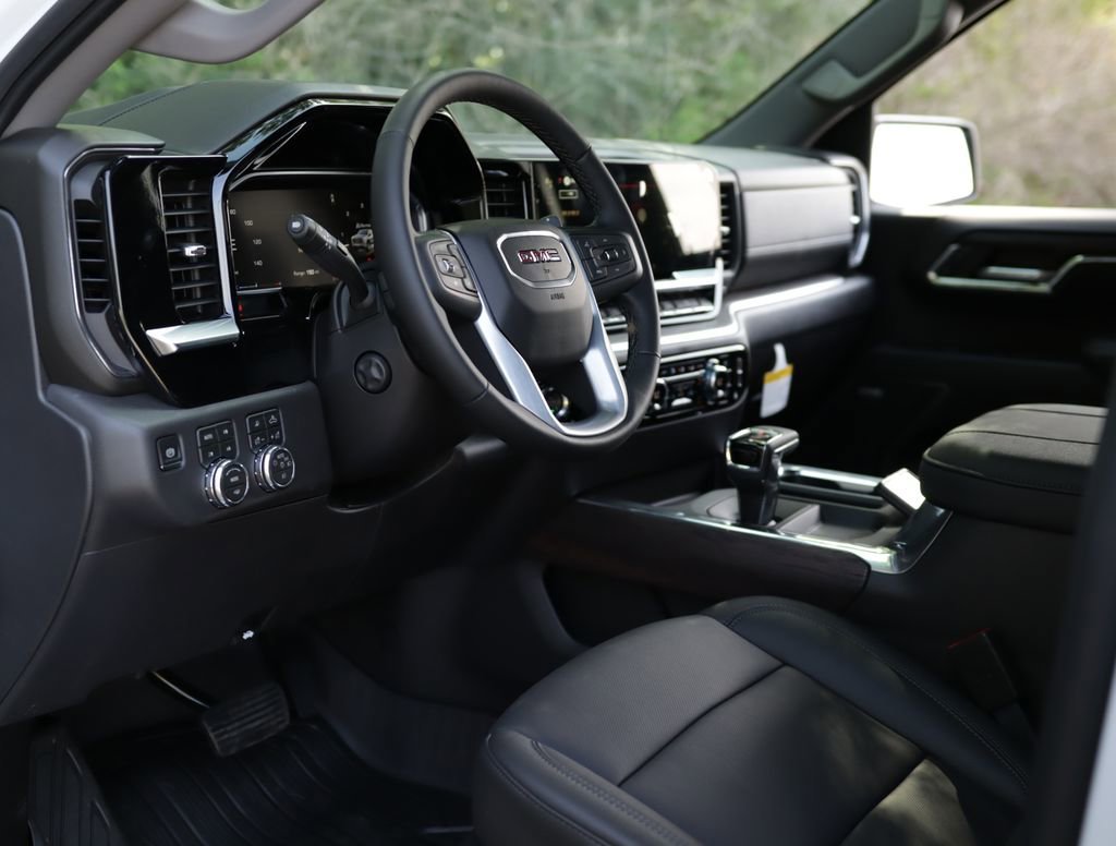 New 2026 Glacier White Tricoat GMC SLT image 9