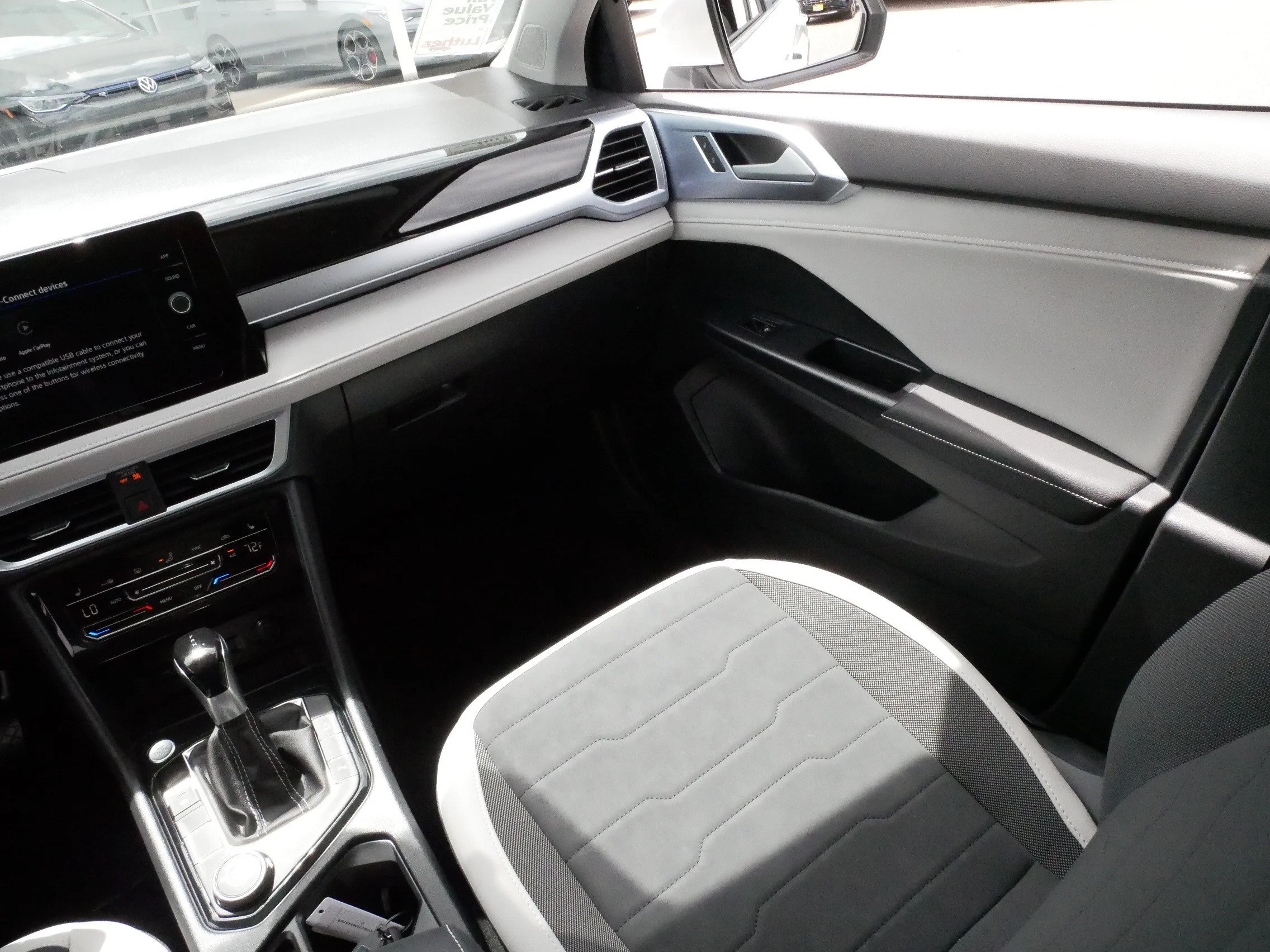 Certified Used 2025 Pure White Volkswagen SE image 11