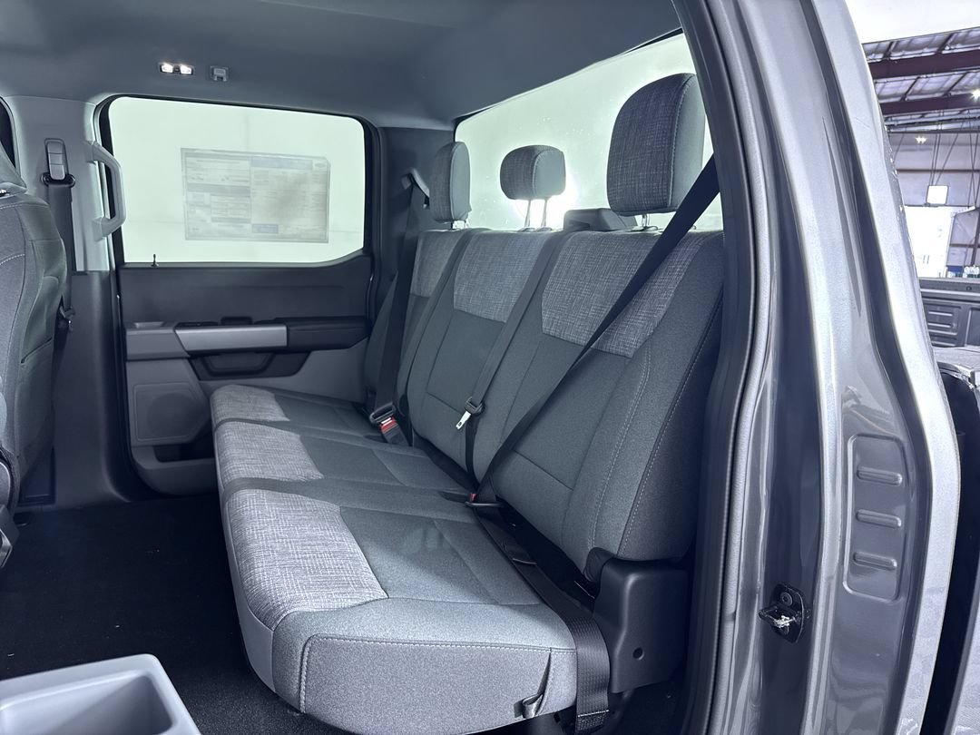 New 2026 Carbonized Gray Metallic Ford XLT image 21