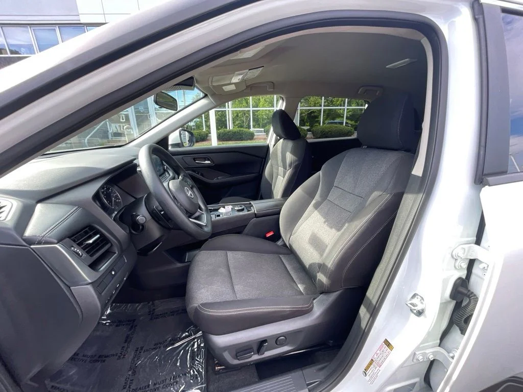 Certified Used 2024 White Nissan SV image 10