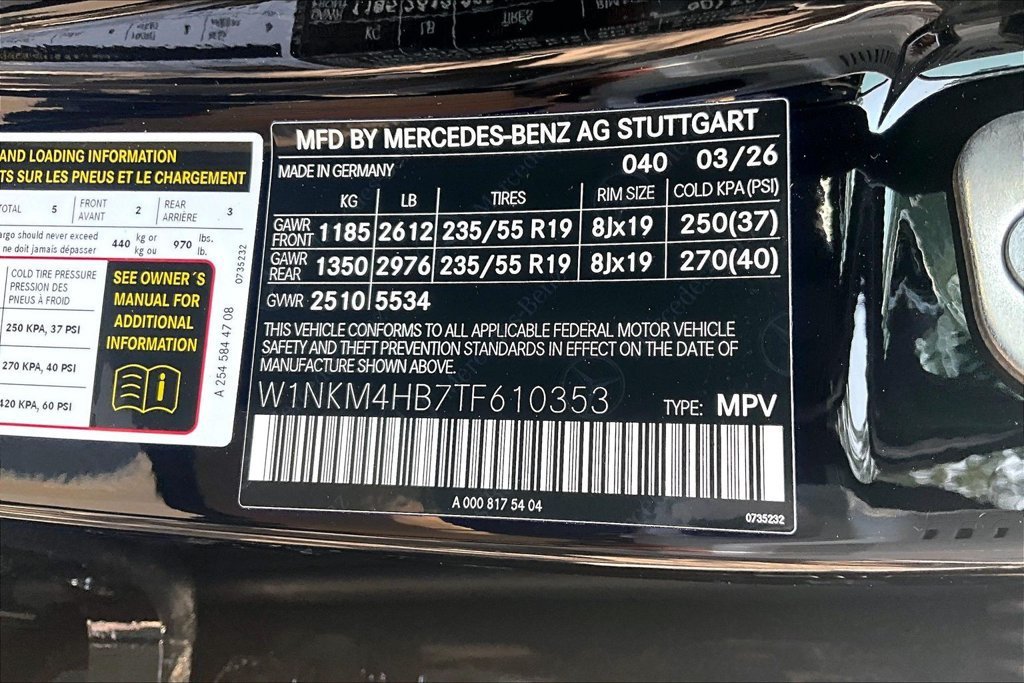 New 2026 Black Mercedes-Benz GLC 300 image 28