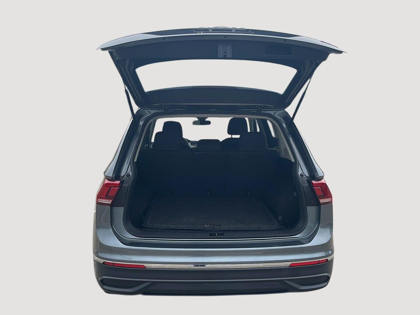 Used 2024 Platinum Gray Metallic Volkswagen S image 32