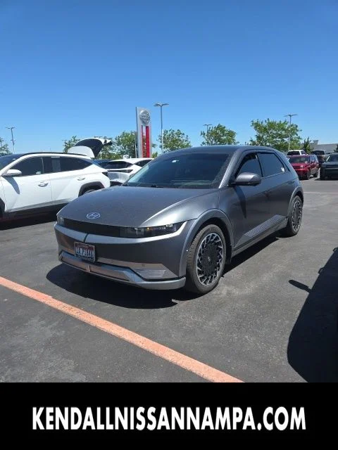 Used 2023 Gray Hyundai Limited image 1