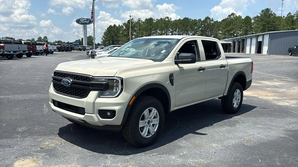 New 2026 Desert Sand Ford XL image 3