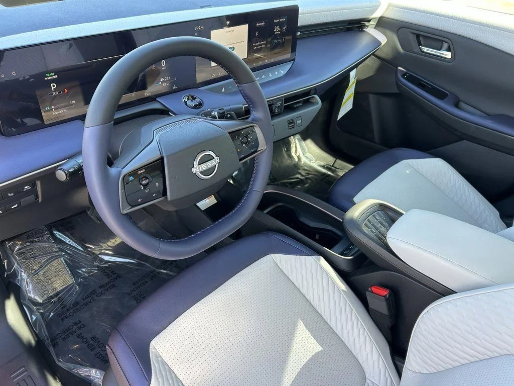 New 2026 Coulis Red Metallic/Black Nissan PLATINUM+ image 13