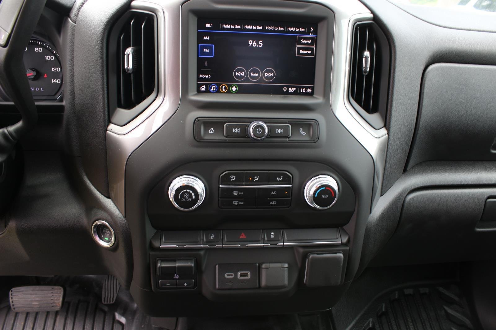 New 2025 Summit White GMC Pro image 28
