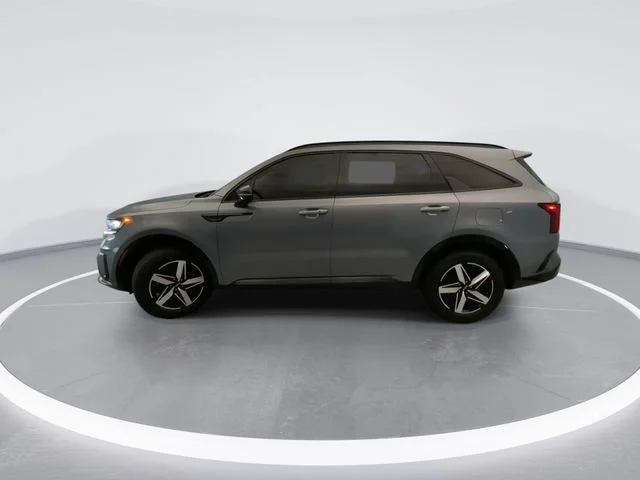 Used 2023 Silver Kia S image 9