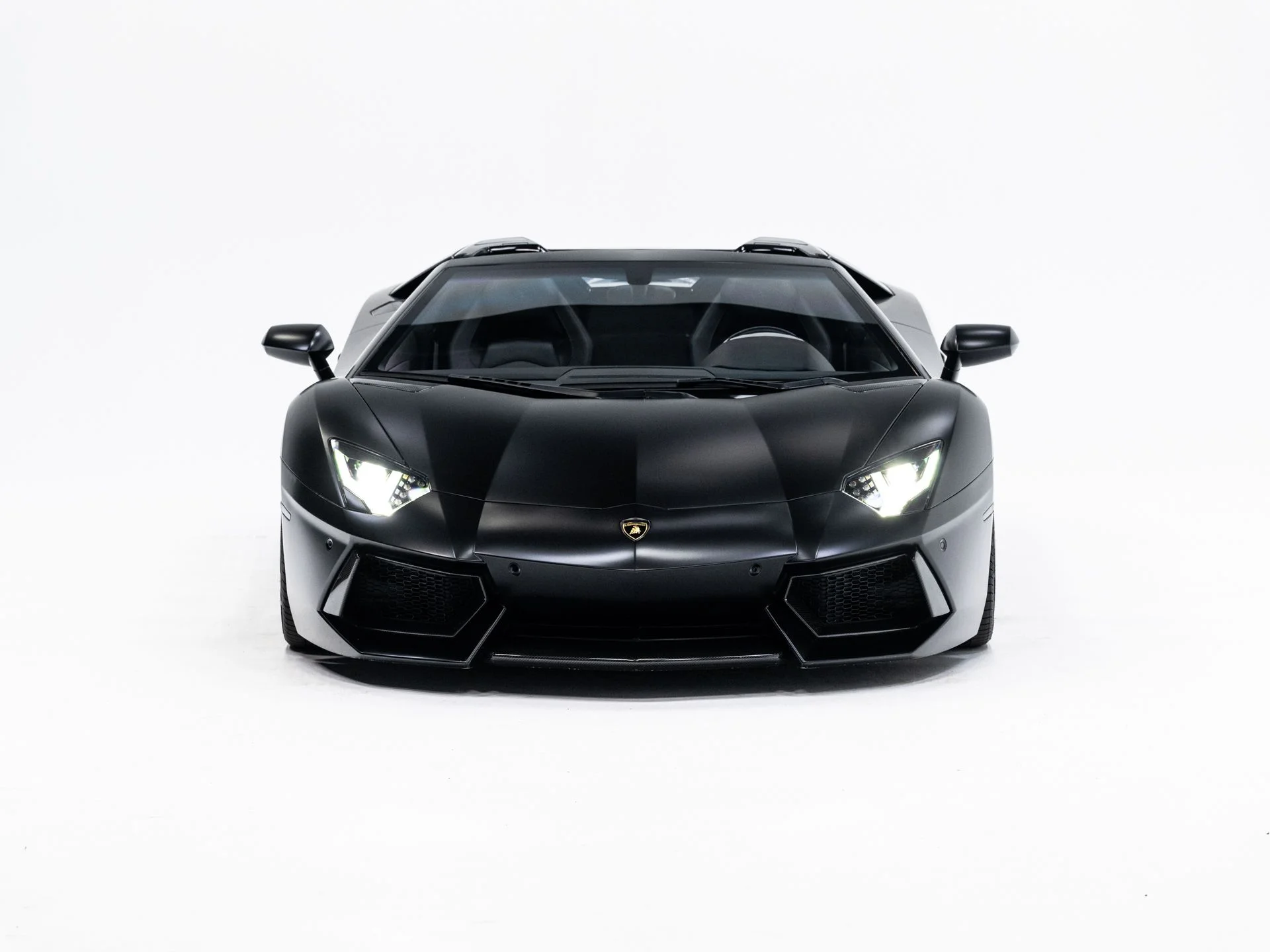 Used 2014  Lamborghini Roadster image 12