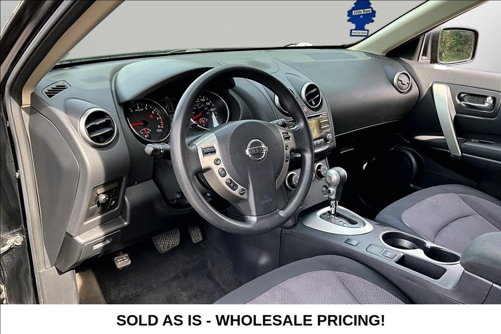 Used 2013 Black Nissan SV image 21