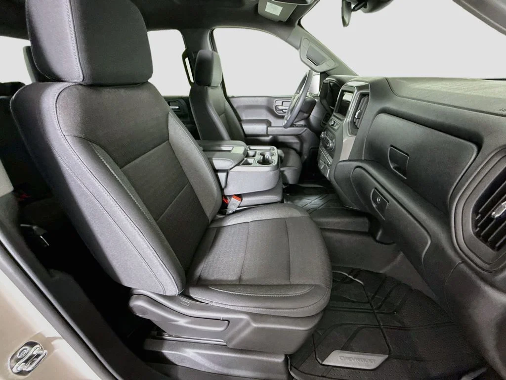 New 2026 White Chevrolet Custom image 25