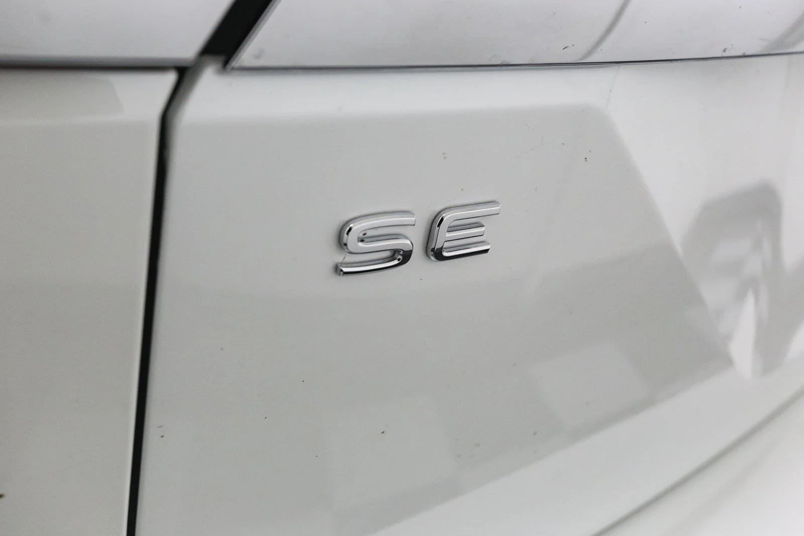 New 2026 Opal White Pearl Volkswagen 2.0T SE image 10