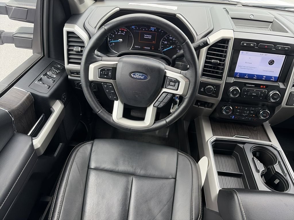 Used 2020 White Ford Lariat image 15