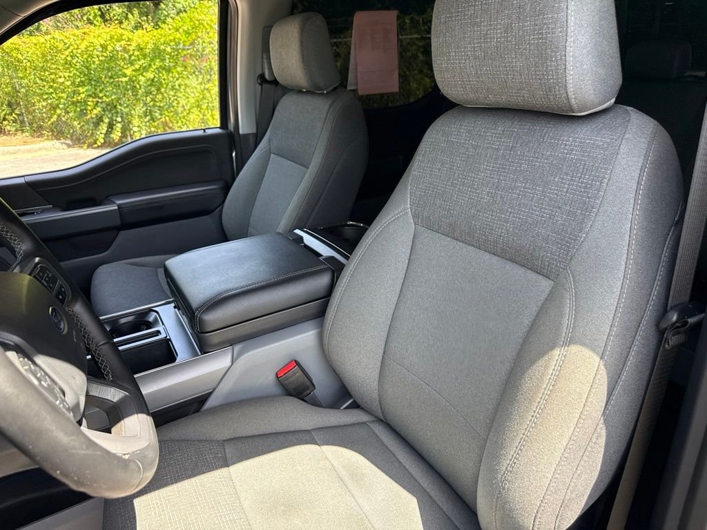Used 2024 Silver Ford XLT image 10