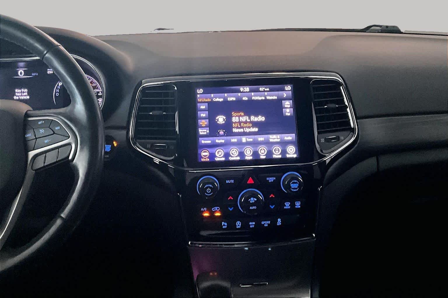 Used 2020 Sting-Gray Clearcoat Jeep Altitude image 6