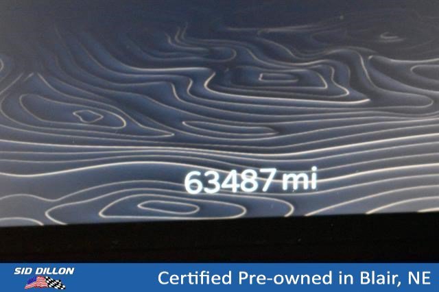 Used 2022 Diamond Black Crystal Pearlcoat Jeep Series III image 16