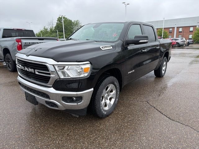 2019 RAM 1500 Big Horn/Lone Star 4x4 Crew Cab 5'7's photo