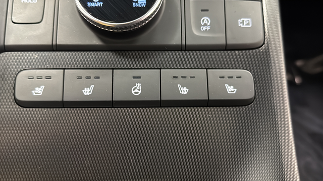 Used 2025 Abyss Black Pearl Hyundai Calligraphy Night Edition image 35
