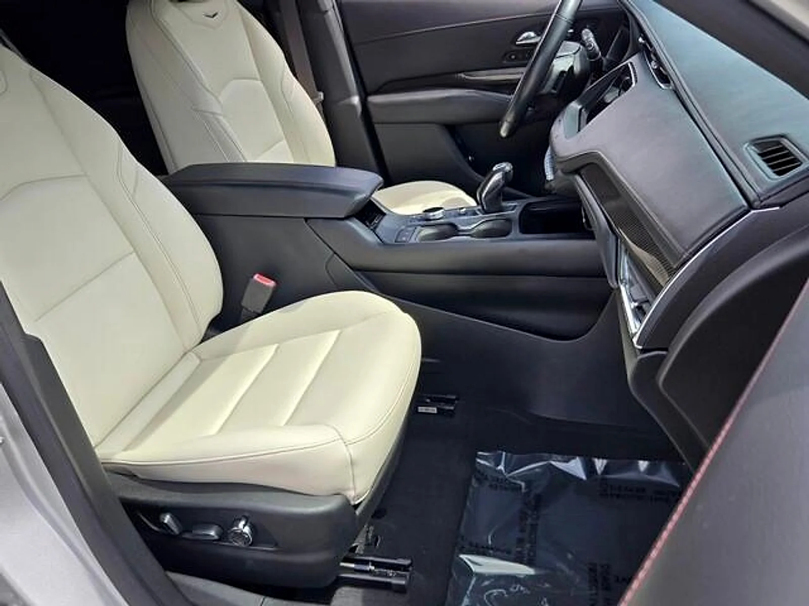 Used 2019 Radiant Silver Metallic Cadillac Sport image 16