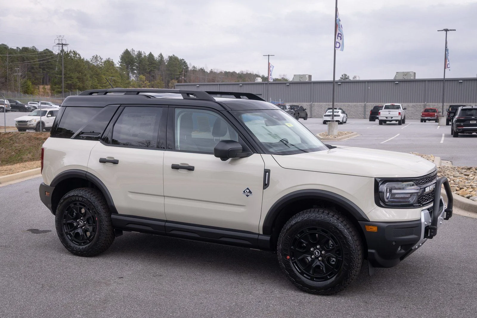 New 2025 Desert Sand Ford Outer Banks® image 12