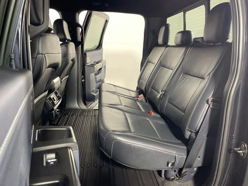 Used 2023 Agate Black Metallic Ford XLT image 20