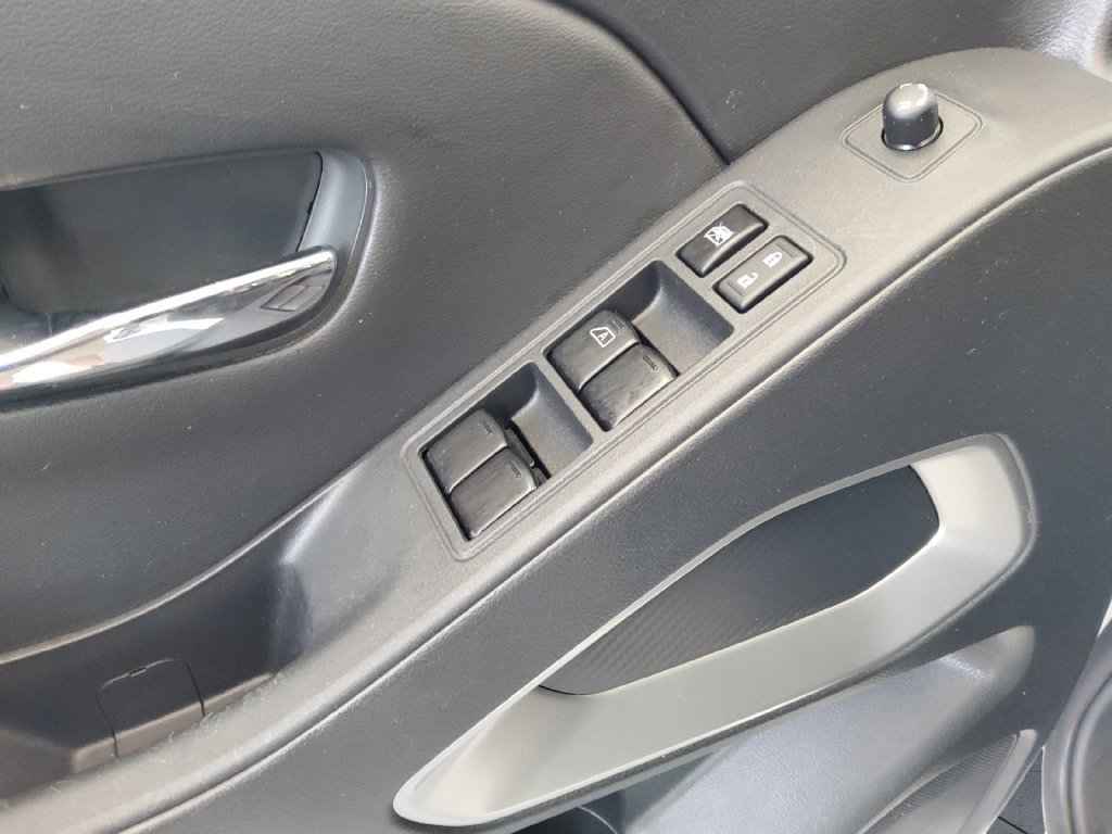 Used 2025 White Nissan SV image 12